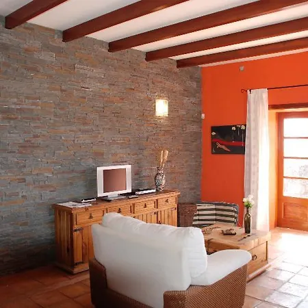 מלון Vistas Salinas 3*