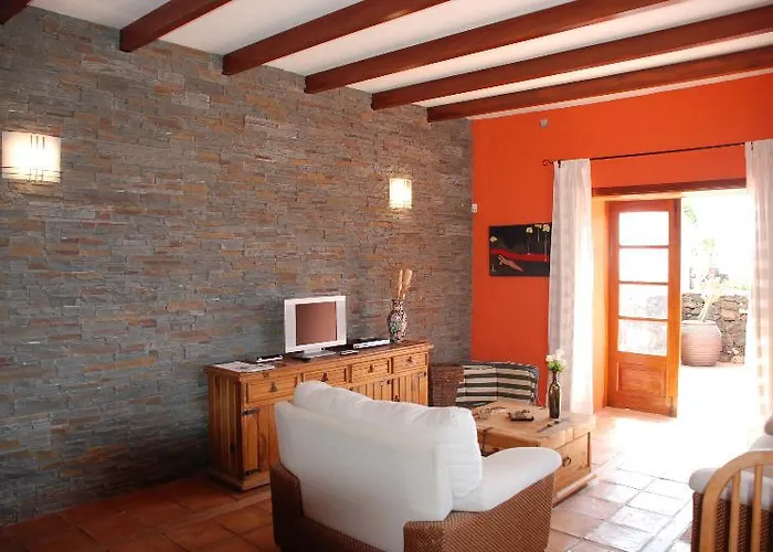 מלון Vistas Salinas 3*